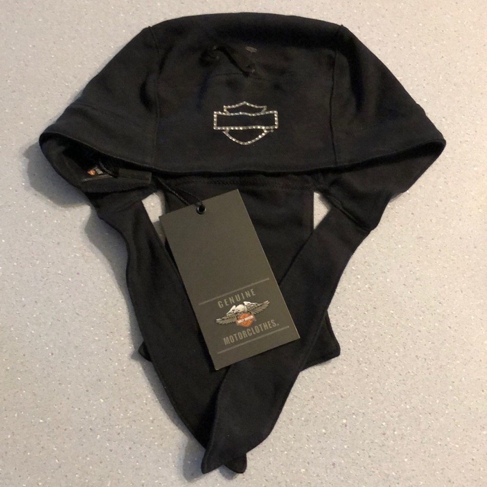 NWT Harley Davidson Women's Rhinestone Wing Skull Cap.